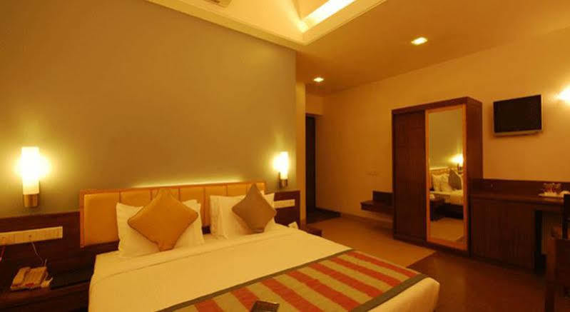 Hotel Sadanand Regency Pimpri-Chinchwad Exterior foto